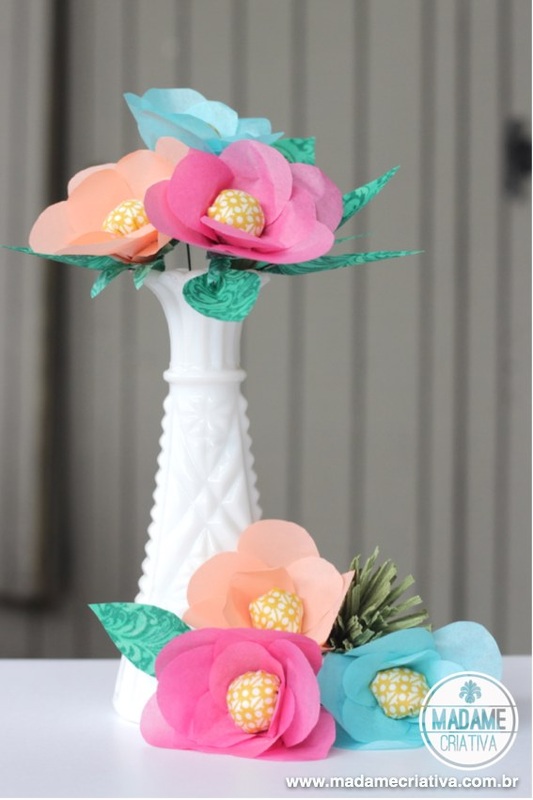 Como fazer flores de Papel de seda com miolo de tecido - Passo a Passo com Fotos - Madame Criativa - How to make tissue paper flowers - DIY