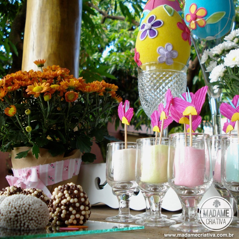 Como fazer mesa de doces para a Páscoa-  Passo a passo com fotos - How to make a decorated Easter table  - DIY tutorial  - Madame Criativa - www.madamecriativa.com.br